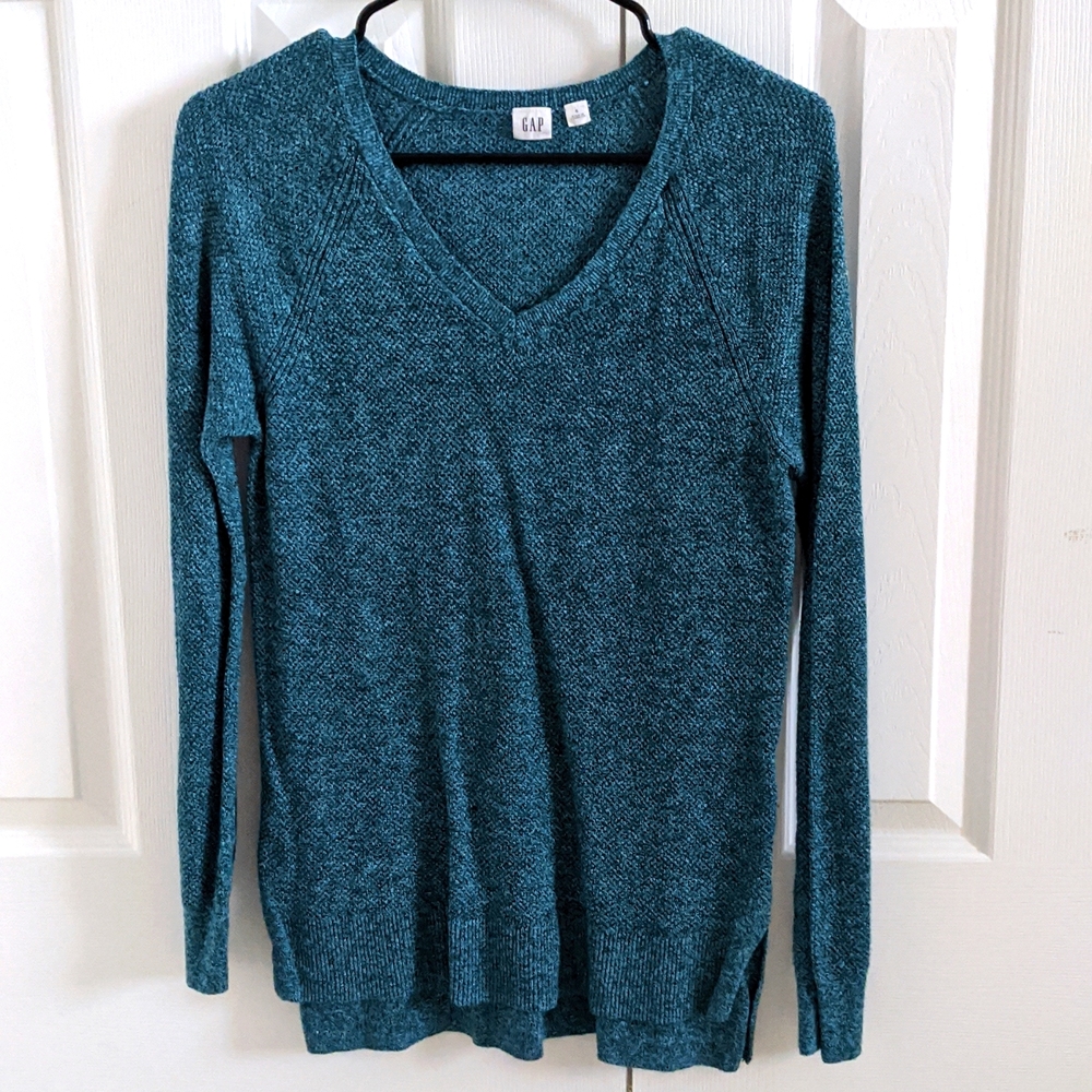 GAP V-Neck Woman's Sweater